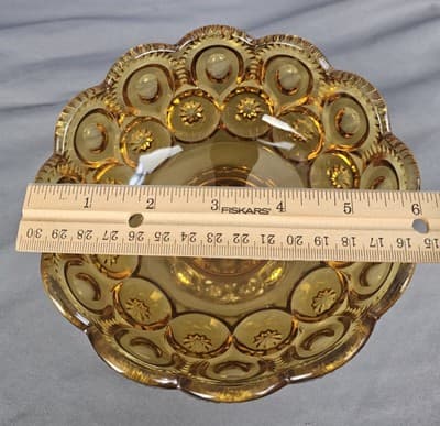 Vintage L E Smith Amber Glass Moon & Stars Footed Candy Dish w/Scallop Edge - Thumbnail 5