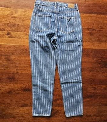 American Eagle Mom Jeans Blue w White stripes Size Regular 4 Tapered Legs 27.5" - Thumbnail 3