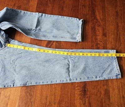 Faded Glory Womens Relaxed Fit Jeans Size 14 Light Wash Inseam 28" - Thumbnail 6