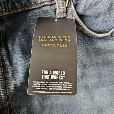 Lee Men's Regular Fit Bootcut Jeans Blue NEW 42 x 32 Zip/Button Closure 5-Pocket - Thumbnail 10