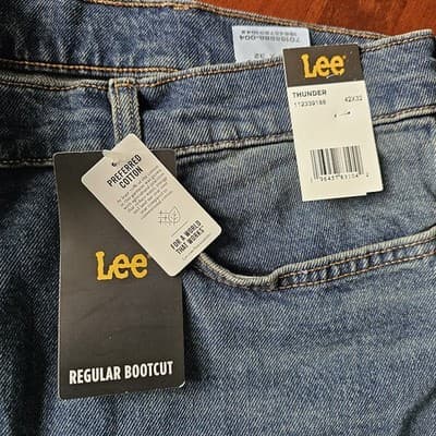 Lee Men's Regular Fit Bootcut Jeans Blue NEW 42 x 32 Zip/Button Closure 5-Pocket - Thumbnail 9
