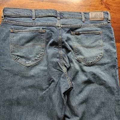 Lee Men's Regular Fit Bootcut Jeans Blue NEW 42 x 32 Zip/Button Closure 5-Pocket - Thumbnail 3