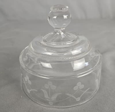 Vintage Clear Glass Butter Cheese Dish with Dome Lid Etched Floral Beaded Edge - Thumbnail 8