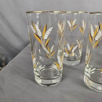 Vintage Libby 5 1/2”X 2.75" Wheat Glasses 8oz White and Gold Rim - Lot of 4 - Thumbnail 2
