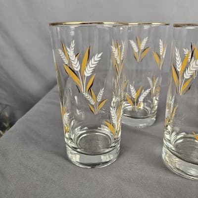 Vintage Libby 5 1/2”X 2.75" Wheat Glasses 8oz White and Gold Rim - Lot of 4 - Thumbnail 3