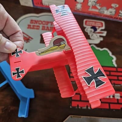 1970 Milton Bradley Snoopy and the Red Baron Skill and Action Game - Thumbnail 7