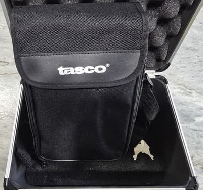 Tasco Spotting Scope 12-36x50 With Case Tripod Lens Covers Strap - Thumbnail 3