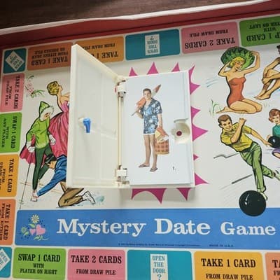 1965 MYSTERY DATE Vintage Original Version Board Game MILTON BRADLEY USA - Thumbnail 6