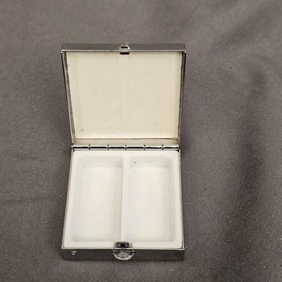 Vintage Metal Pill Box Floral Pattern Hinged lid 1.5" x 1.5" - Thumbnail 3