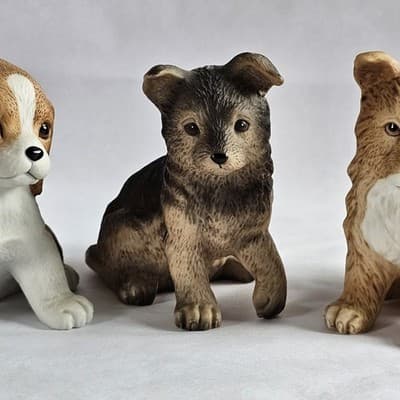 Vintage Homco Assorted Dog Puppy Figurines 8828 Set of 3 Collie Shepherd Beagle - Thumbnail 3