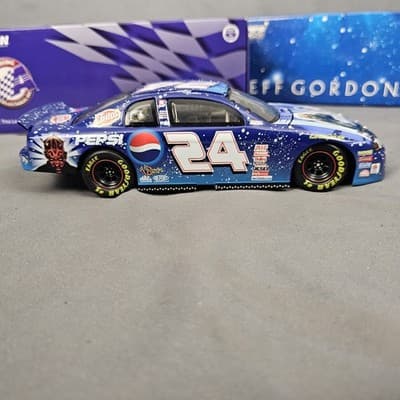 1999 Jeff Gordon #24 Star Wars Episode 1 Nascar 1:24 Stock Car Monte Carlo Pepsi - Thumbnail 8