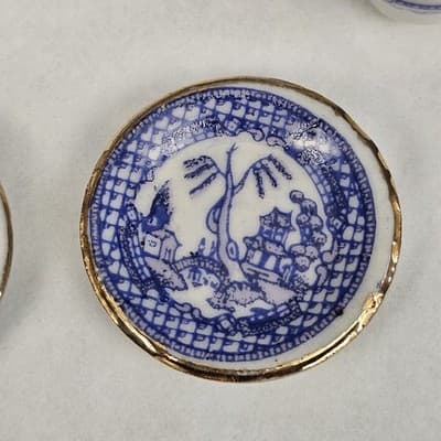 Vintage Miniature Blue Willow Blue White Ceramic Tea Set Taiwan Vtg Tiny Small - Thumbnail 3