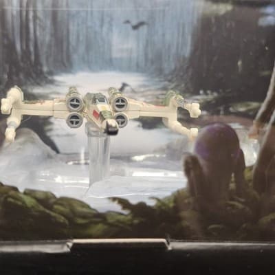 40th The Empire Strikes Back Hot Wheels Luke Yoda Crash Landing Ship Lifts Turns - Thumbnail 9