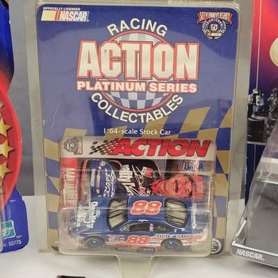 Racing #88 Dale Jarrett Winners Circle Race Day Collectibles Group of 4, Nascar - Thumbnail 5