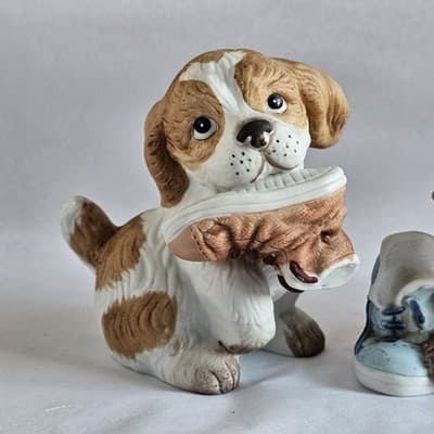 Vintage Homco Set Of 2 Puppy Dog Figurines Chewing On Sneakers #1405 White Brown - Thumbnail 4