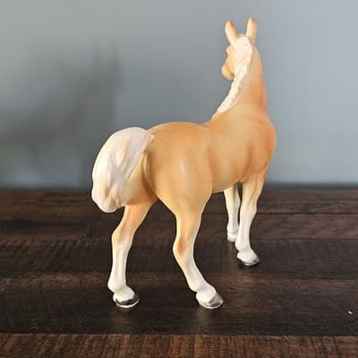 Vintage Palomino Horse Figurine Fabulous Las Vegas #A455 Porcelain Souvenir - Thumbnail 3