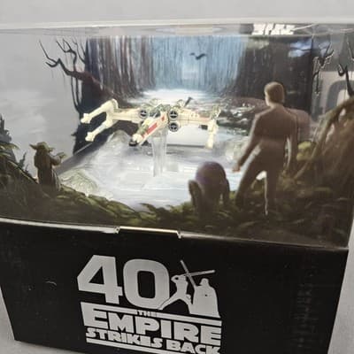 40th The Empire Strikes Back Hot Wheels Luke Yoda Crash Landing Ship Lifts Turns - Thumbnail 6