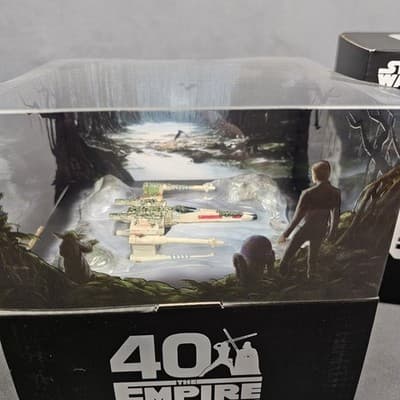 40th The Empire Strikes Back Hot Wheels Luke Yoda Crash Landing Ship Lifts Turns - Thumbnail 2