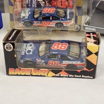 Racing #88 Dale Jarrett Winners Circle Race Day Collectibles Group of 4, Nascar - Thumbnail 2