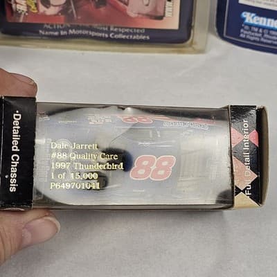 Racing #88 Dale Jarrett Winners Circle Race Day Collectibles Group of 4, Nascar - Thumbnail 16