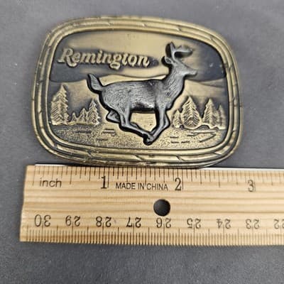 Vintage Belt Buckle Remington Arms Logo Running White Tailed Deer 1979 Sid Bell - Thumbnail 5