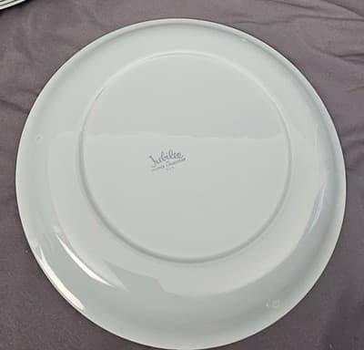 Homer Laughlin Jubilee 10" Plate Celadon Green 1 Pc. More Available - Thumbnail 5