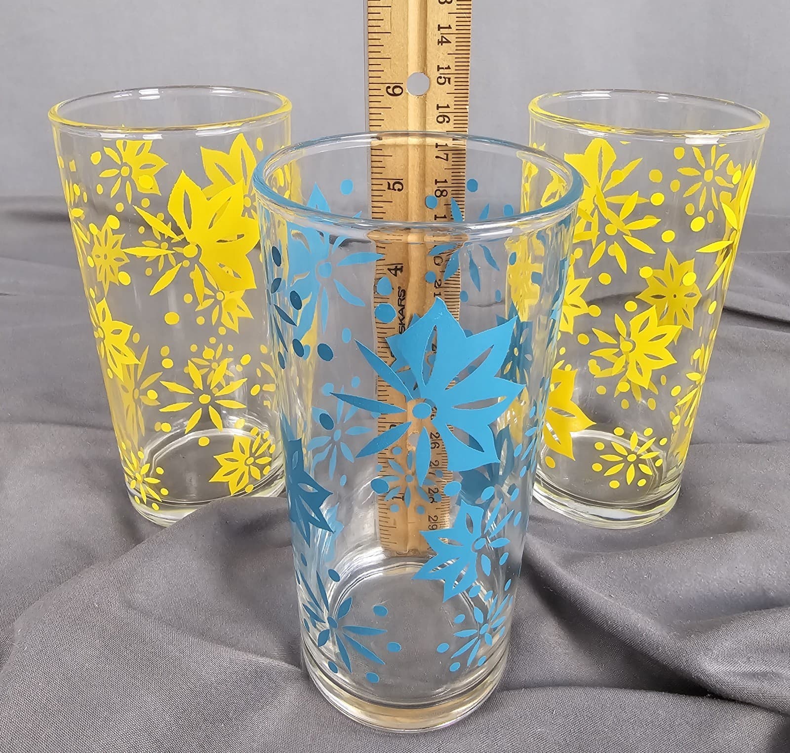 Turquoise and Yellow Atomic Flowers Tumblers MCM Set of 3 - Thumbnail 3