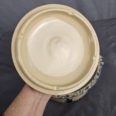 Vintage Roseville Blue Spongeware Crock + Lid Robinson Ransbottom With Handles - Thumbnail 6