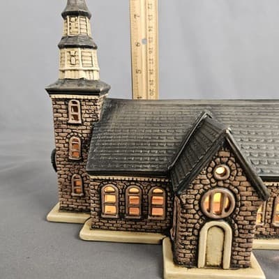 Americana Village by Earth Tones USA light up Church #225/2500 - Thumbnail 11