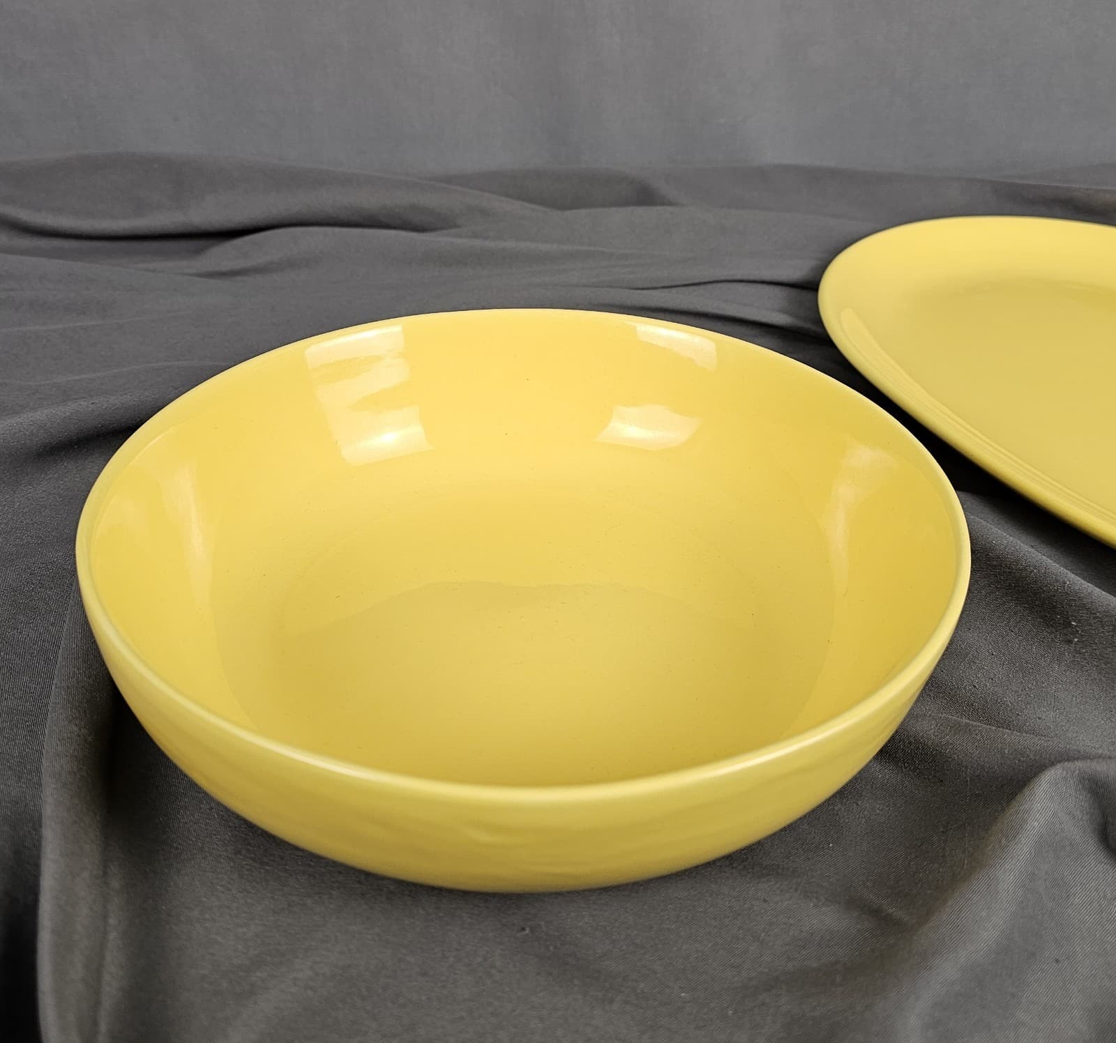 Fiestaware 2 Piece Sunflower Yellow Serving Plater & Serving Bowl Looks New - Thumbnail 8