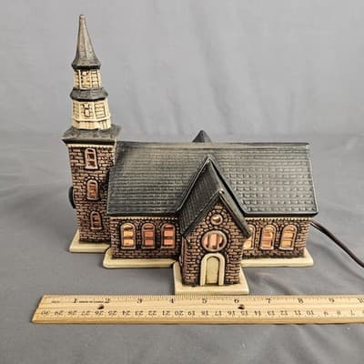 Americana Village by Earth Tones USA light up Church #225/2500 - Thumbnail 9
