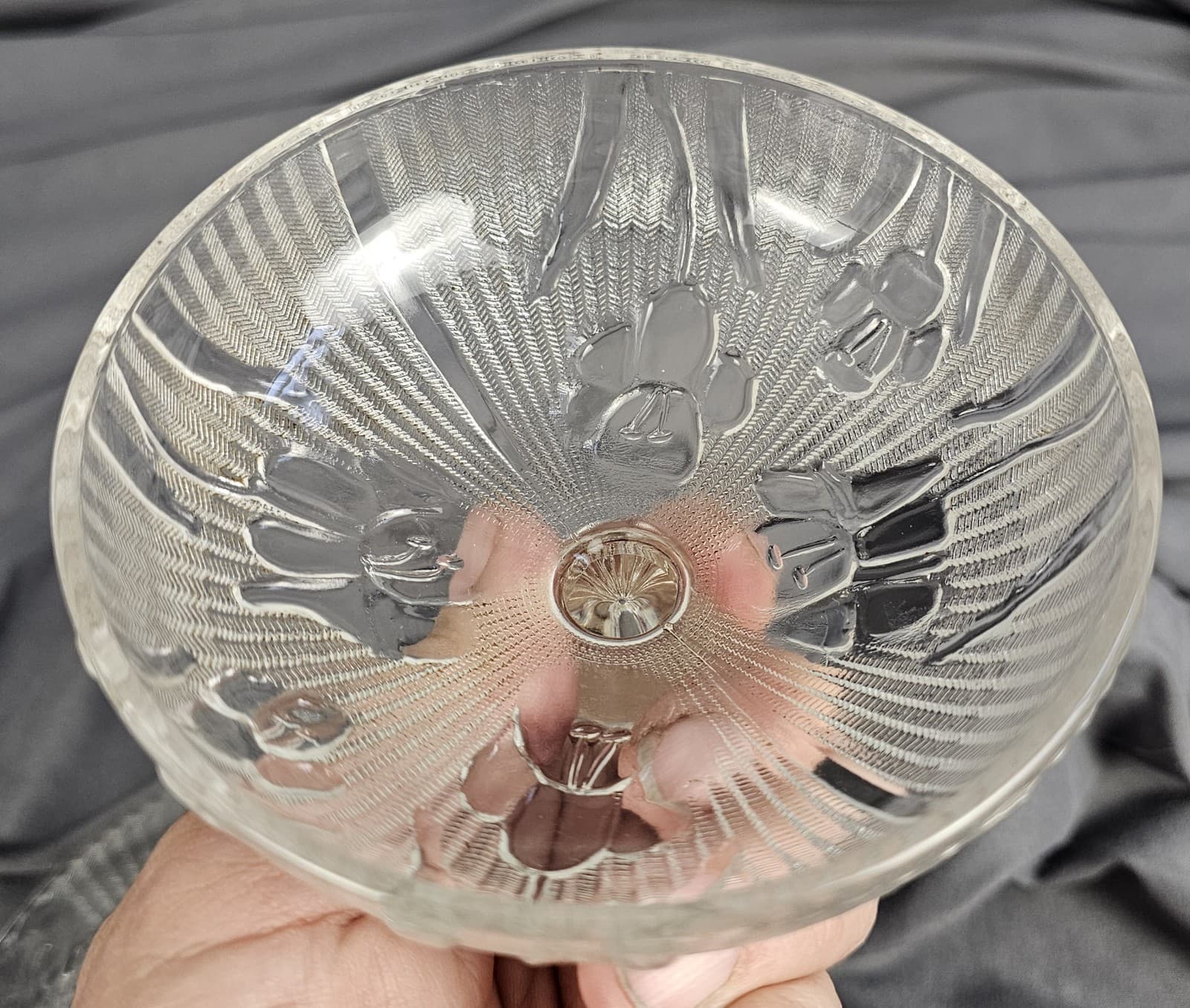 Vintage Jeanette Depression Glass Iris & Herringbone Round Covered Butter Dish - Thumbnail 7