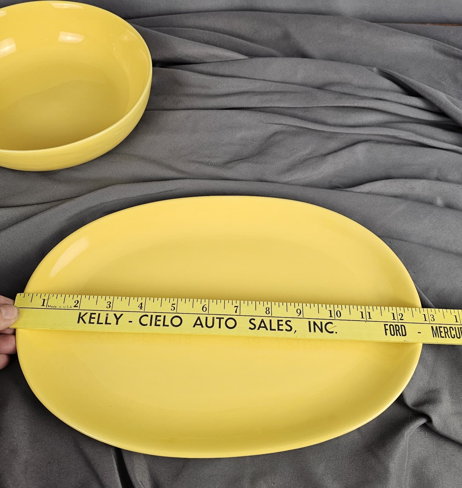 Fiestaware 2 Piece Sunflower Yellow Serving Plater & Serving Bowl Looks New - Thumbnail 6