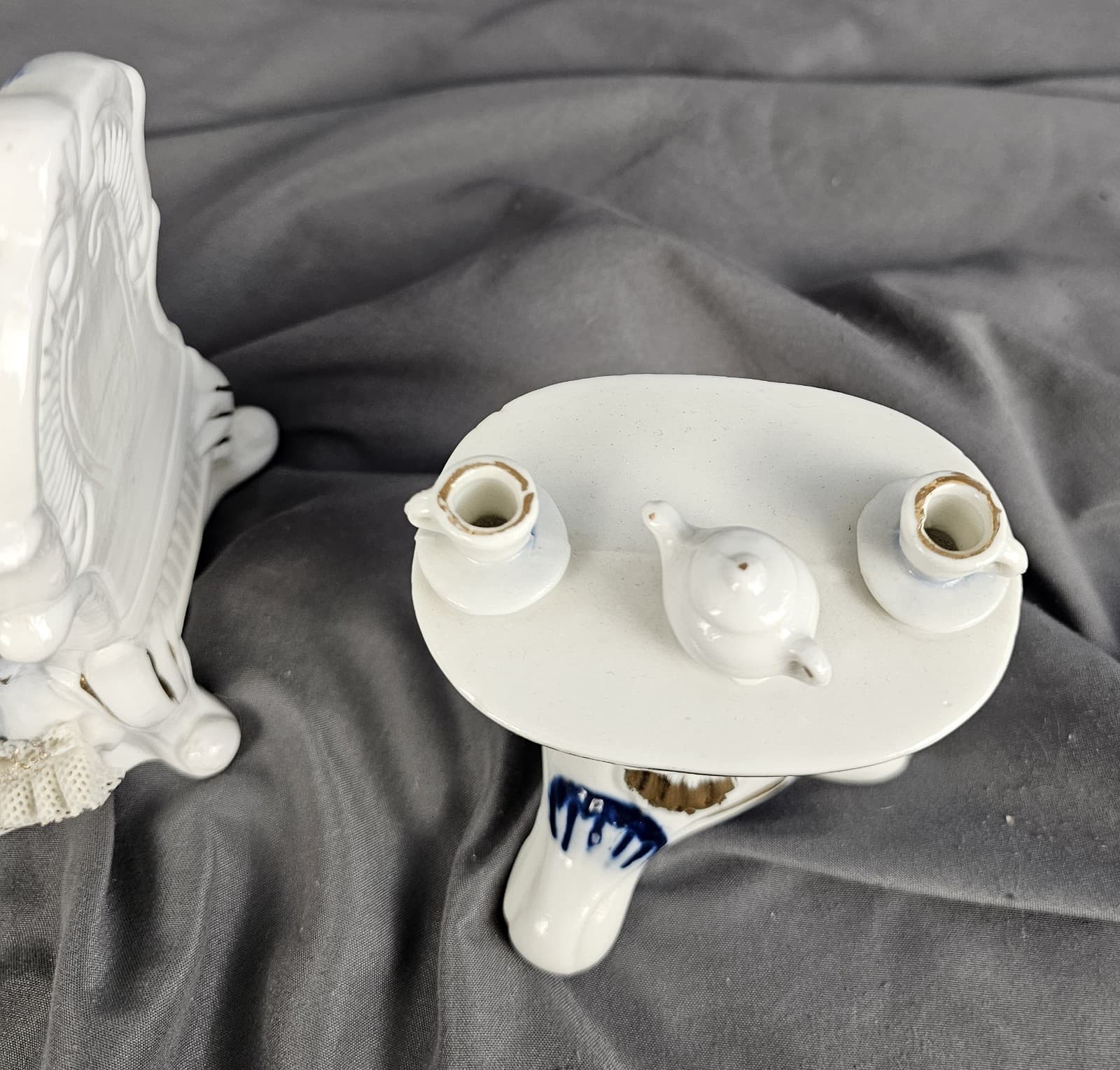 Vintage Victorian Woman & Table Figurine Having Tea - Thumbnail 7