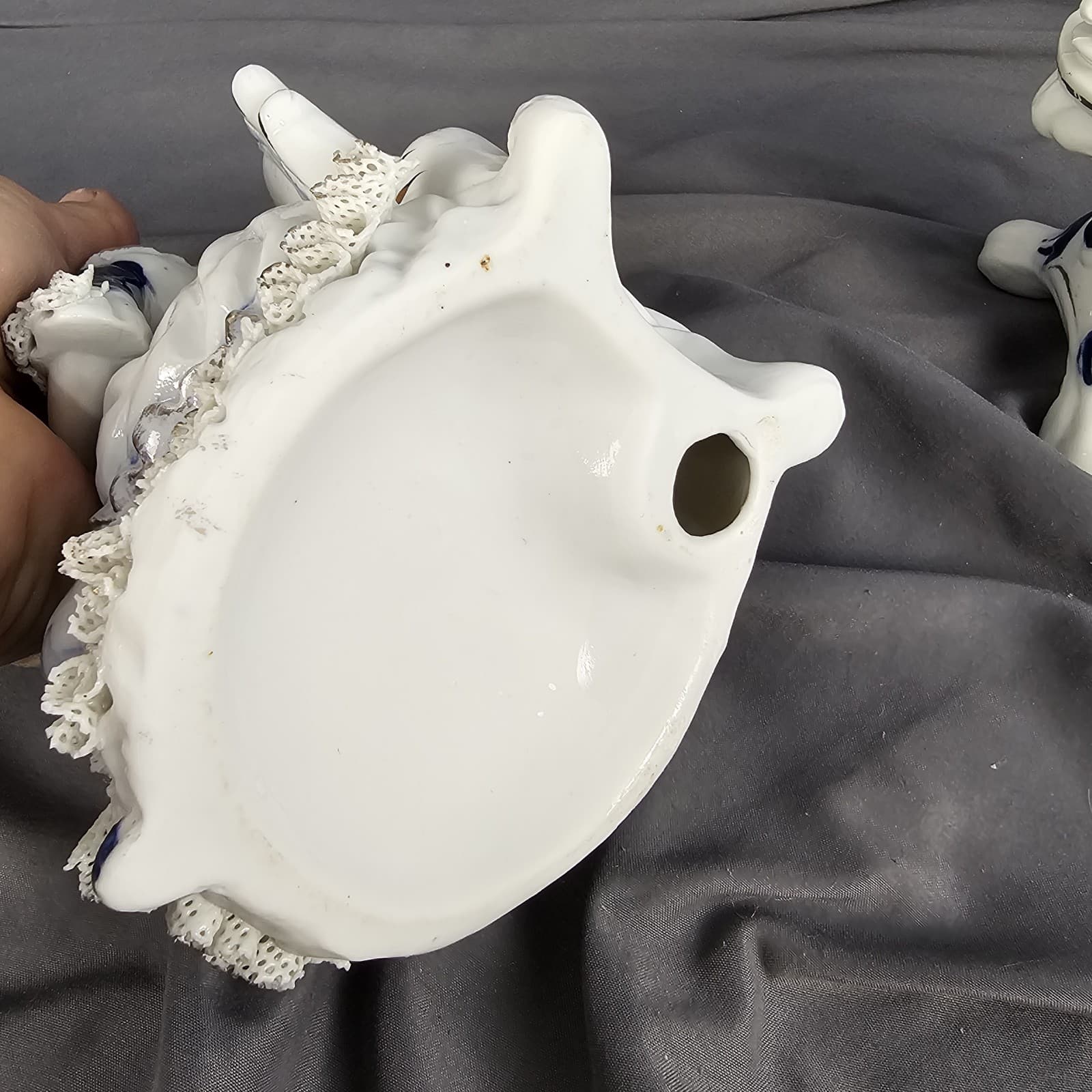 Vintage Victorian Woman & Table Figurine Having Tea - Thumbnail 10