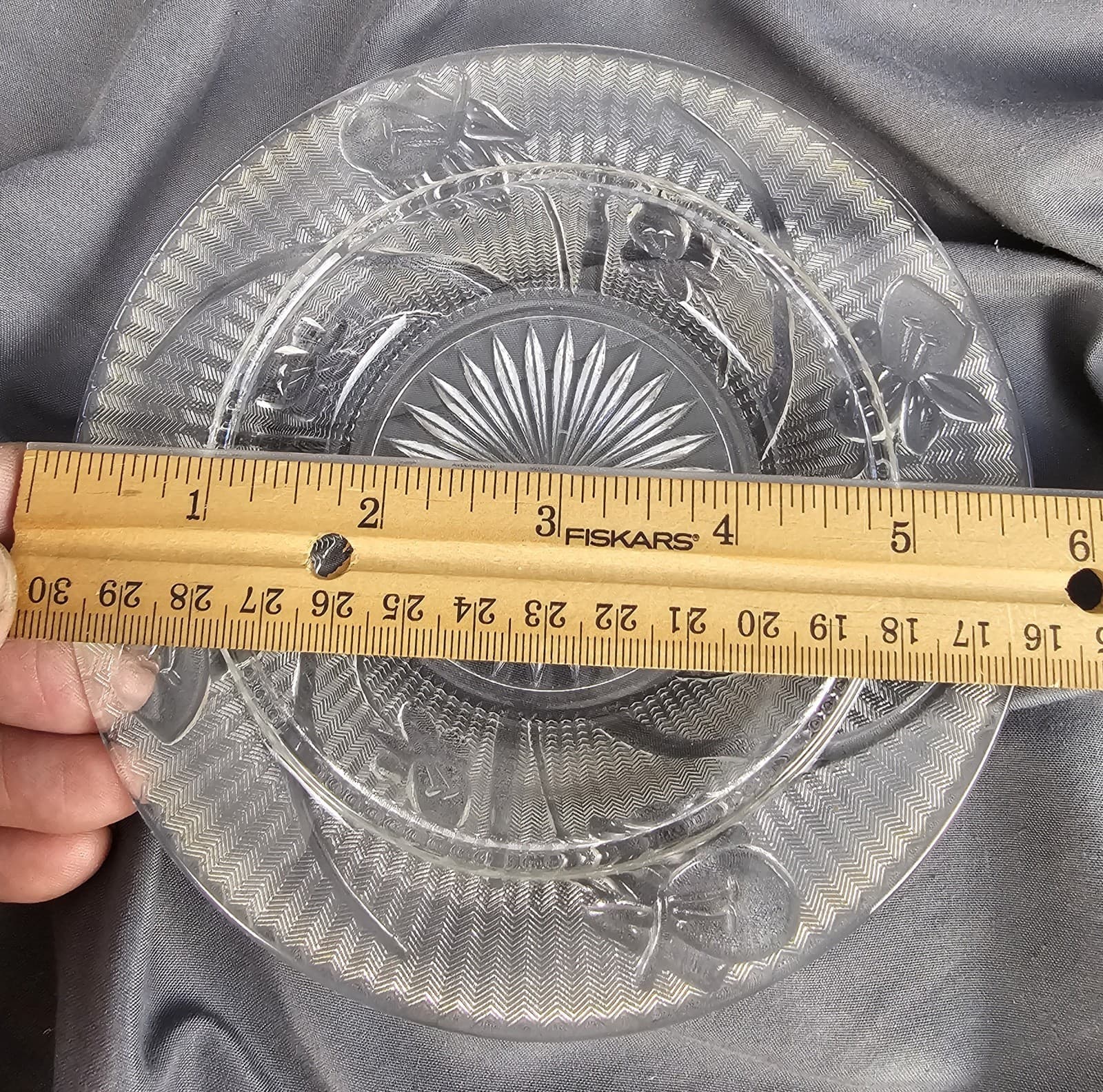 Vintage Jeanette Depression Glass Iris & Herringbone Round Covered Butter Dish - Thumbnail 9
