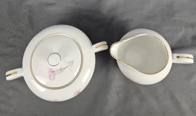 Vintage Royal Court Carnation Sugar Bowl W Lid Creamer Set Gold Trim - Thumbnail 4