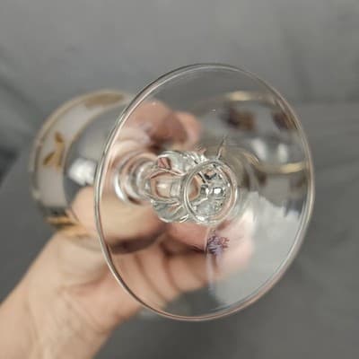Anchor Hocking Frosted Gold Leaf Champaign Glasses 4.25" Tall Vintage Set of 4 - Thumbnail 7