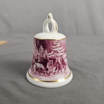 Kaiser W Germany Porcelain Christmas Bell Horse & Carriage Winter Scene 3.25"H - Thumbnail 5