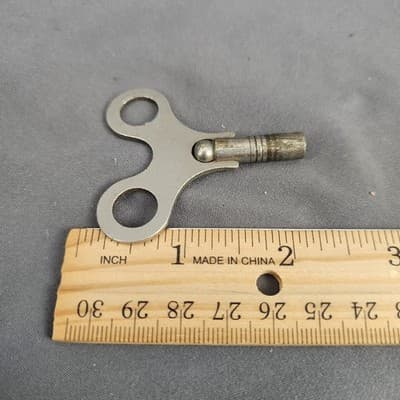 Antique Brass Winding Key For Clock, Heat Radiator Or Water Valve? Square Hole - Thumbnail 6