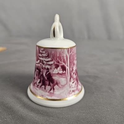 Kaiser W Germany Porcelain Christmas Bell Horse & Carriage Winter Scene 3.25"H - Thumbnail 4