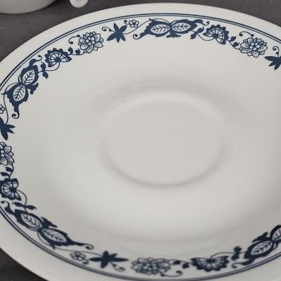 Vtg Corelle Old Town Blue Cup Saucer Set for 4 Onion Hook Handle Cups MCM - Thumbnail 7