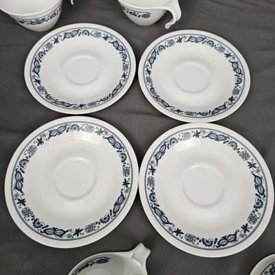 Vtg Corelle Old Town Blue Cup Saucer Set for 4 Onion Hook Handle Cups MCM - Thumbnail 5