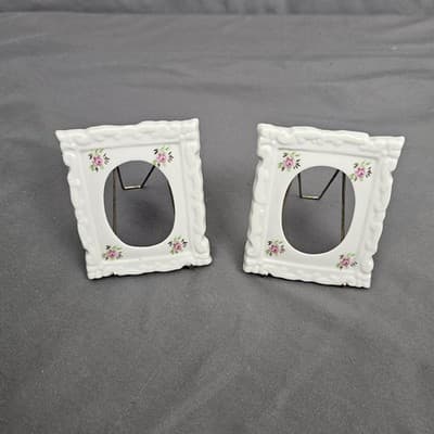 Porcelain Small White w Roses Picture Frames Set of 2 with Stands - Thumbnail 2