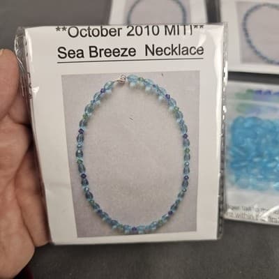 Necklace Craft Kit Bead Gallery Halcraft USA Set of 4 "Sea Breeze Necklace" - Thumbnail 2