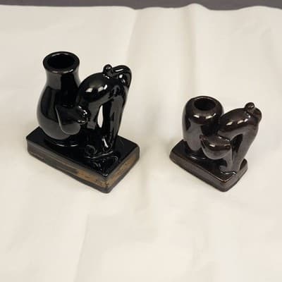Vintage OCCUPIED JAPAN Redware 2 1/4" SCAREDY BLACK CAT & VASE Toothpick Holder - Thumbnail 2