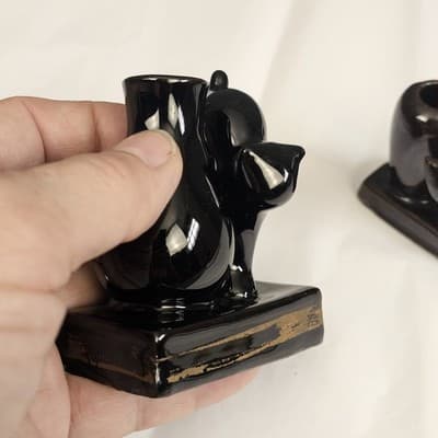 Vintage OCCUPIED JAPAN Redware 2 1/4" SCAREDY BLACK CAT & VASE Toothpick Holder - Thumbnail 5