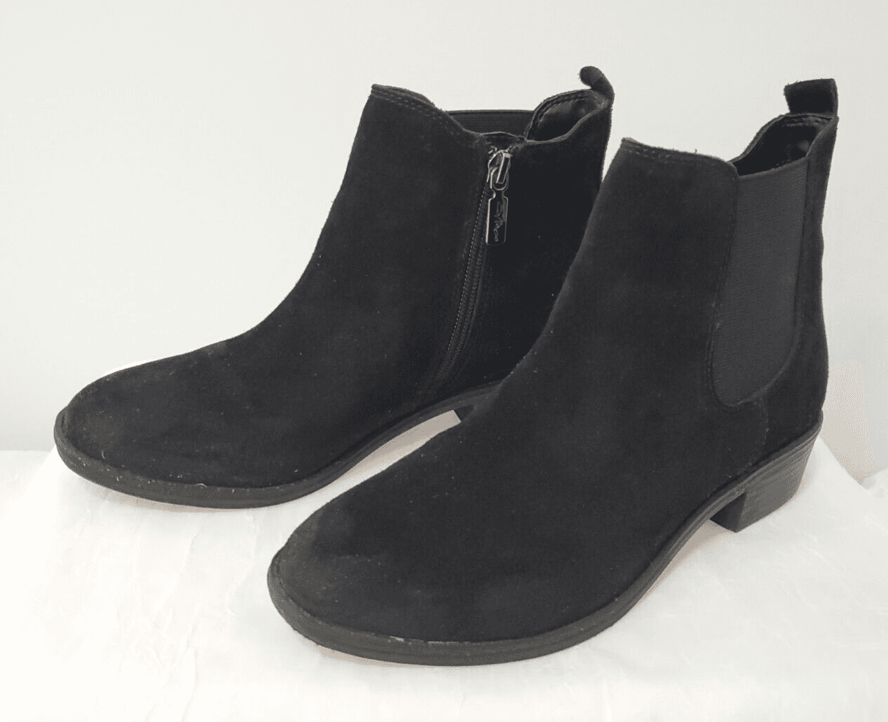 College Women Black Suede Ankle Boot Chunky Low Heal, Water Proof SIZE 7 Nice - Thumbnail 2