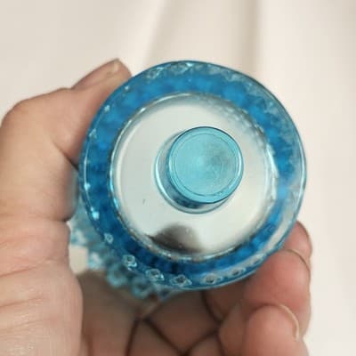 Vintage Blue Diamond Point Glass Peg Votive Cup Candle Holder Excellent Cond. - Thumbnail 4