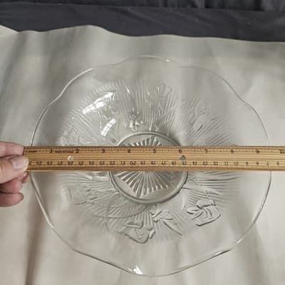 Vintage 1920s Iris & Herringbone scalloped edge bowl by Jeanette Glass Company - Thumbnail 5